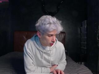 Leon Lovett webcam model stream image