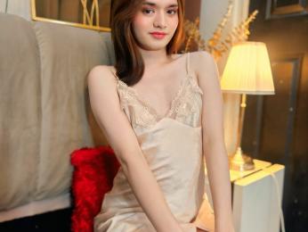 LianeMarie webcam livejasmin model stream image