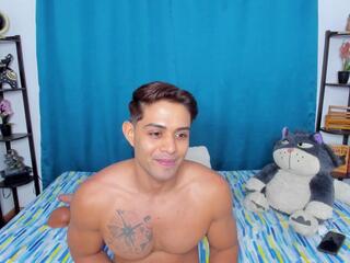 Luciano Nixon webcam flirt4free model stream image