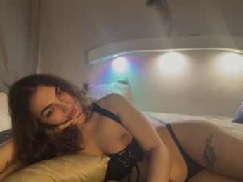 carry_hai webcam model stream image