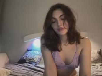 carry_hai webcam model stream image