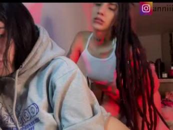 annie_snow_ webcam model stream image
