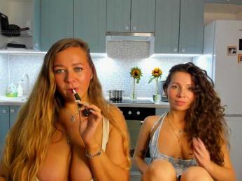 Bonne-Aurore webcam model stream image