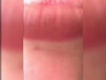 TeaseWithTaste webcam model stream image