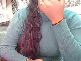 LovingPihu webcam stripchat model stream image