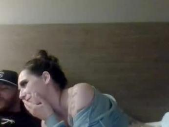 cloudyydayzz webcam model stream image