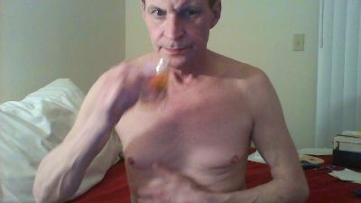 Leonoak1_ webcam model stream image