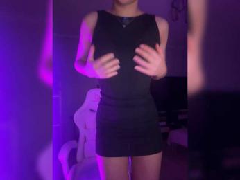 QWEENII webcam bongacams model stream image