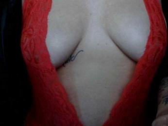 Alikaiwolf webcam model stream image