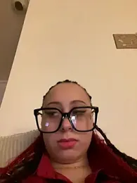 queenlo_xxx webcam model stream image