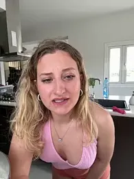 MileySummer webcam stripchat model stream image