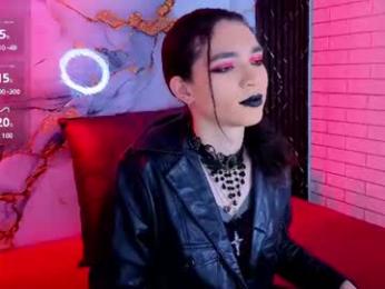 maevekuro webcam model stream image