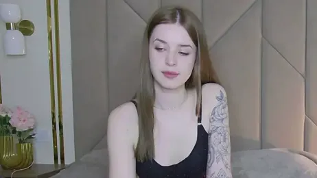 Touch_me webcam stripchat model stream image