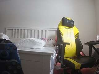 voyeurcam-sexy-little-ana-01 webcam model stream image