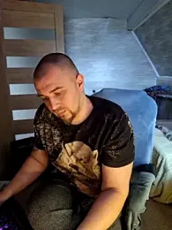 Foxyshaved webcam model stream image