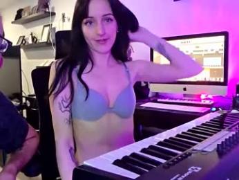 lolakynx webcam chaturbate model stream image