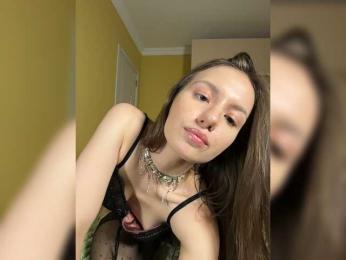 Milka_Crystal webcam model stream image