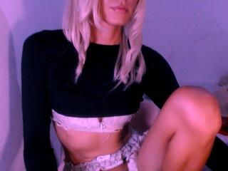 Nina Queen webcam model stream image