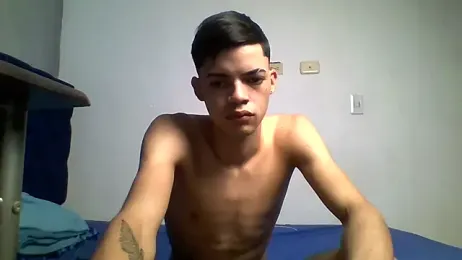 Latinos_2001 webcam model stream image