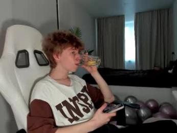 wawesuck webcam chaturbate model stream image