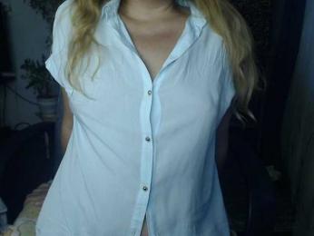 Reenaa webcam model stream image