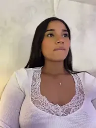 AlessiaVallmont webcam stripchat model stream image