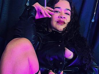 MadameVelour webcam model stream image