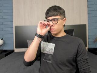 Ethan Martinn webcam model stream image