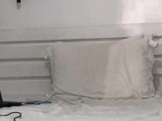 Vic Cast webcam model stream image