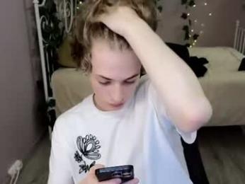 curly_twinkboy webcam chaturbate model stream image