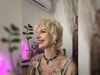 -raven webcam model stream image