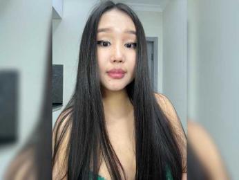 Yumikaa webcam model stream image