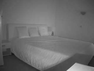 voyeurcam-julmodels-reallife-2 webcam model stream image