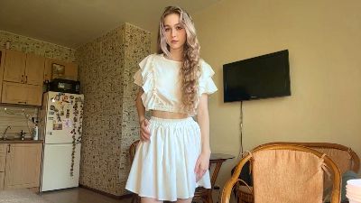 EmikoVlcek webcam model stream image
