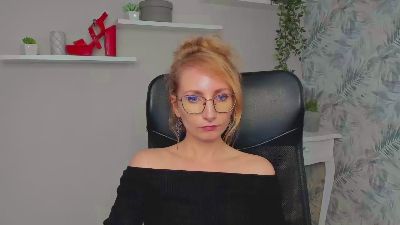 CinderellaMoon webcam model stream image