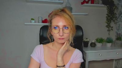 CinderellaMoon webcam model stream image