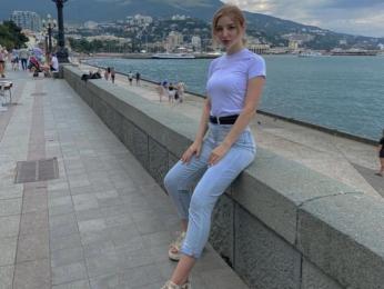 MiCrayford webcam livejasmin model stream image