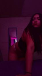 _____19 webcam model stream image