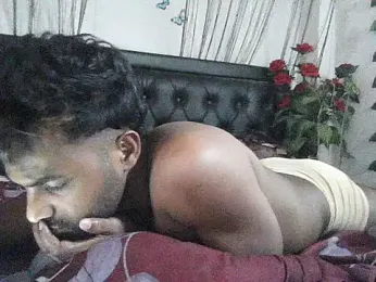 Hunkytop webcam model stream image