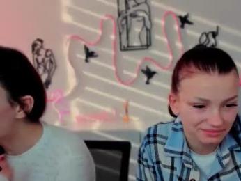 tina_golden1 webcam model stream image