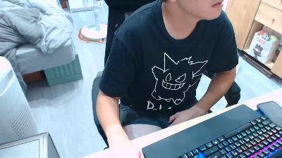 hank_Ss webcam model stream image