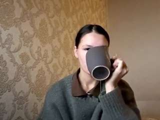 adelinapisarski webcam model stream image