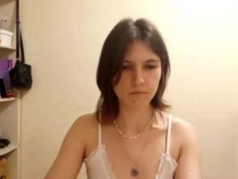 urrMila webcam model stream image