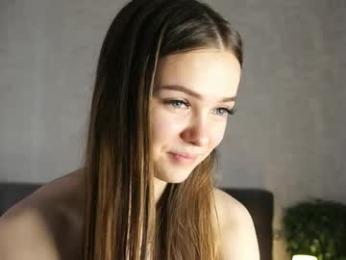 auroralowen webcam model stream image