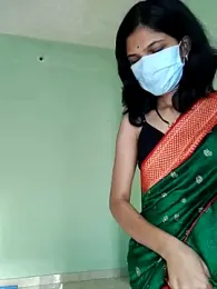 Shivani2002 webcam model stream image