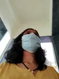 Shivani2002 webcam model stream image