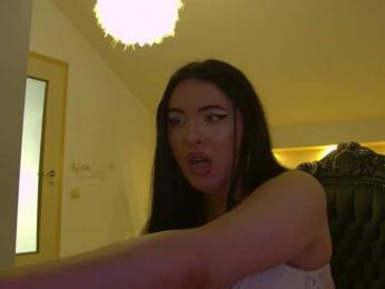 KeiraDark webcam model stream image