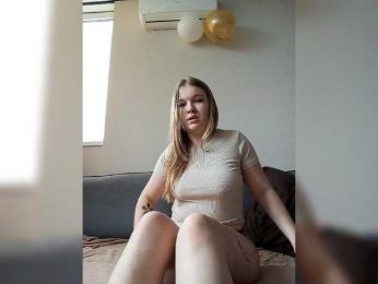 FackLanna webcam model stream image