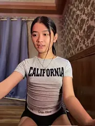 hugecock_molly webcam stripchat model stream image