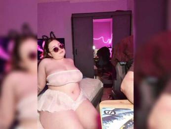 Red-rooms webcam bongacams model stream image